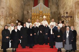 U Puli održan susret redovnica i redovnika s područja Porečke i Pulske biskupije