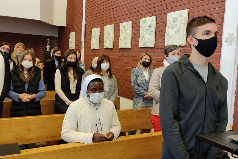 Misijska nedjelja u osječkoj župi s Marijinom sestrom s. Justine Tikry iz Benina Misijska nedjelja u osječkoj župi s Marijinom sestrom s. Justine Tikry iz Benina