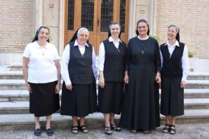 Nova vrhovna uprava Družbe školskih sestara franjevki Krista Kralja