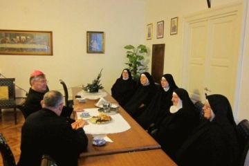 Božićni posjet nadbiskupa Barišića klauzurnim redovnicama u Trogiru i Splitu