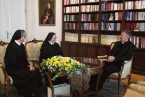Susret nadbiskupa Barišića i generalne poglavarice Službenica milosrđa Gabrielle Tettamanzi