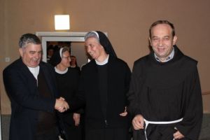 Nadbiskup J. R. Carballo, pohodio Školske sestre franjevke u Mostaru