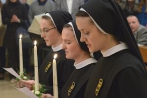 Slavlje prvih redovničkih zavjeta u samostanu sestara Sv. Križa u Đakovu