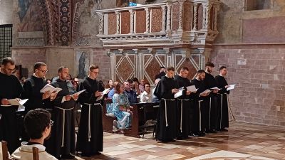 Trojica clanova hrvatske provincije sv jeronima franjevaca konventualaca polozila prve zavjete 1