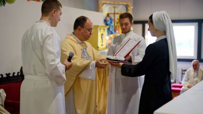 Proslava prvih zavjeta s marine petricevic i redovnickih jubileja 1