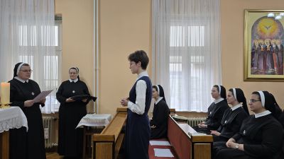 Uprilicen obred primanja u novicijat druzbe kceri bozje ljubavi 1