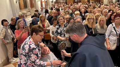 Relikvija sv franje kod splitskih klarisa 1