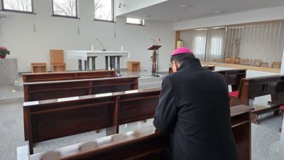 Biskup medo posjetio klauzurne karmelicanke u gospicu 2
