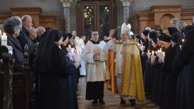 Svijecnica i dan posvecenog zivota u dakovackoj katedrali 1