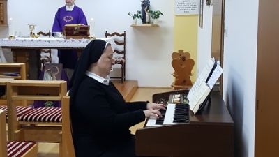 Strucni skup i duhovne vjezbe za vise redovnicke poglavarice u novigradu na dobri (7)