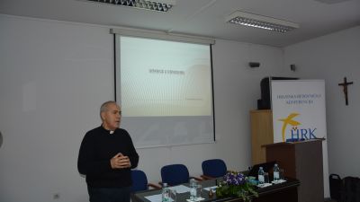 Strucni skup i duhovne vjezbe za vise redovnicke poglavarice u novigradu na dobri (8)