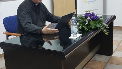 Strucni skup i duhovne vjezbe za vise redovnicke poglavarice u novigradu na dobri 9