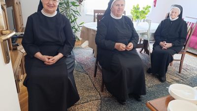 Biskup marko medo predvodio misno slavlje u samostanu sv josipa u otoccu 2