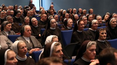 Dikasterij za ustanove posvecenog zivota i druzbe apostolskog zivota 10