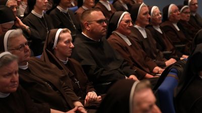 Dikasterij za ustanove posvecenog zivota i druzbe apostolskog zivota 14