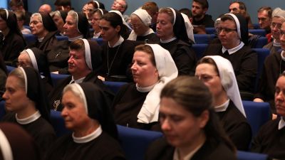 Dikasterij za ustanove posvecenog zivota i druzbe apostolskog zivota 16