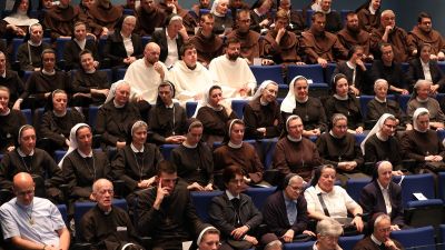 Dikasterij za ustanove posvecenog zivota i druzbe apostolskog zivota 21