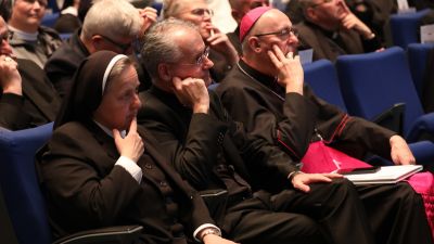 Dikasterij za ustanove posvecenog zivota i druzbe apostolskog zivota 28