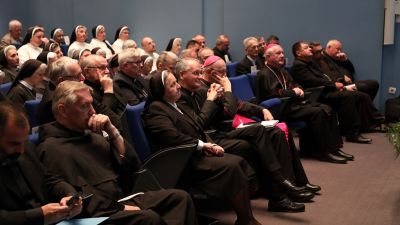 Dikasterij za ustanove posvecenog zivota i druzbe apostolskog zivota 29