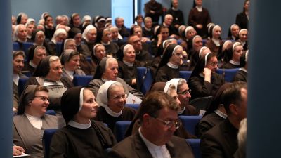 Dikasterij za ustanove posvecenog zivota i druzbe apostolskog zivota 3