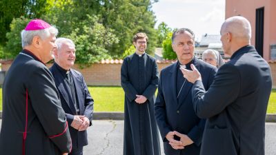 Kardinal angel fernandez artime posjetio samostan kceri srca isusova u lasinji 4