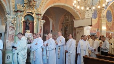 Svecano slavlje zlatne mise u zupi rodenja blazene djevice marije pod okicem 1