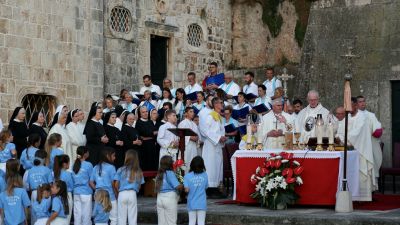 Blagdan bl marije propetog isusa petkovic proslavljen u blatu 8