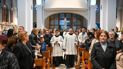 U imotskom primljeni novi postulanti franjevacke provincije presvetog otkupitelja 4 U imotskom primljeni novi postulanti franjevacke provincije presvetog otkupitelja 4