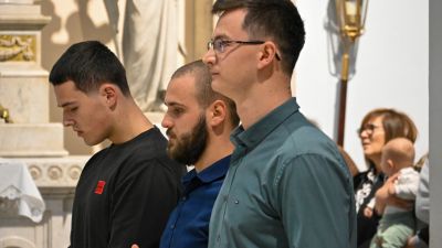 U imotskom primljeni novi postulanti franjevacke provincije presvetog otkupitelja 7 U imotskom primljeni novi postulanti franjevacke provincije presvetog otkupitelja 7