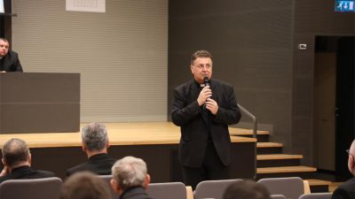 Mons. razum i mons. kovac imenovani pomocnim biskupima zagrebacke nadbiskupije 17 Mons. razum i mons. kovac imenovani pomocnim biskupima zagrebacke nadbiskupije 17