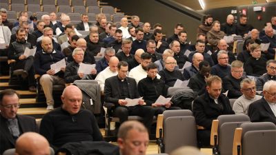 Mons. razum i mons. kovac imenovani pomocnim biskupima zagrebacke nadbiskupije 22 Mons. razum i mons. kovac imenovani pomocnim biskupima zagrebacke nadbiskupije 22