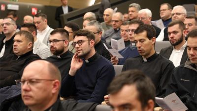 Mons. razum i mons. kovac imenovani pomocnim biskupima zagrebacke nadbiskupije 23 Mons. razum i mons. kovac imenovani pomocnim biskupima zagrebacke nadbiskupije 23