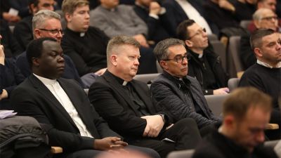 Mons. razum i mons. kovac imenovani pomocnim biskupima zagrebacke nadbiskupije 24 Mons. razum i mons. kovac imenovani pomocnim biskupima zagrebacke nadbiskupije 24