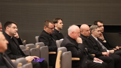 Mons. razum i mons. kovac imenovani pomocnim biskupima zagrebacke nadbiskupije 5 Mons. razum i mons. kovac imenovani pomocnim biskupima zagrebacke nadbiskupije 5