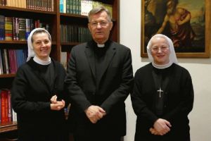 Susret nadbiskupa Barišića i vrhovne glavarice Družbe sestara milosrdnica sv. Vinka Paulskoga