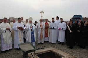 Misa i blagoslov temelja provincijalne kuće Marijinih sestara čudotvorne medaljice