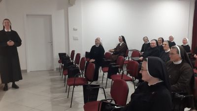Odrzan seminar za medicinske sestre redovnice (10)