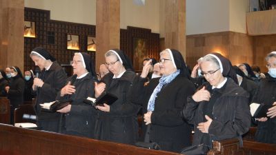 Odrzana korizmena duhovna obnova za redovnice i redovnike grada zagreba(5)