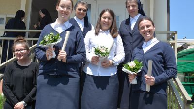 Podijeljene diplome u skoli za novakinje (13)