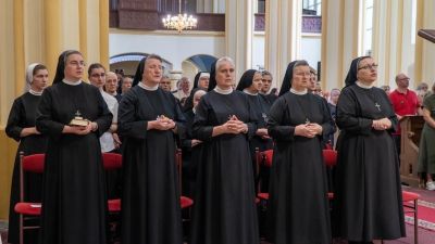 Nadbiskup hranic na proslavi 100 godina prisutnosti sestara kceri milosrda u subotici 2
