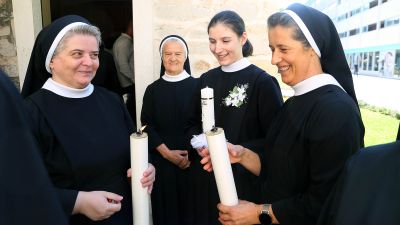 Redovnicko oblacenje i polaganje prvih zavjeta s tee bozic 1