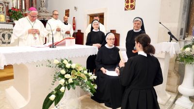 Redovnicko oblacenje i polaganje prvih zavjeta s tee bozic 6