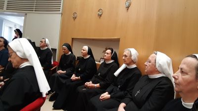 Biskup sasko predvodio seminar za medicinske sestre redovnice  7