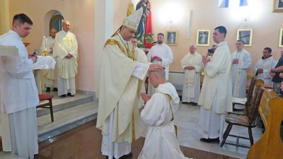 Za svecenika zareden fr mislav za dakona fr karlo luka 2