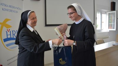 Podjelom potvrdnica zavrsio dvogodisnji ciklus studijskih dana za pocetnu formaciju (10)