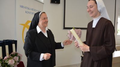 Podjelom potvrdnica zavrsio dvogodisnji ciklus studijskih dana za pocetnu formaciju (7)