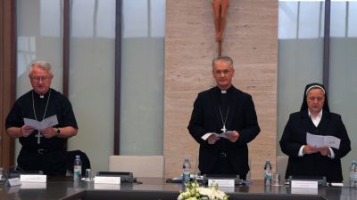 Odrzan susret biskupa hbk-a s redovnickim poglavaricama i poglavarima 2
