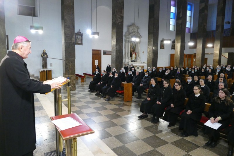 Adventska duhovna obnova redovnica grada Splita i okolice Adventska duhovna obnova redovnica grada Splita i okolice
