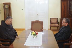 Biskup Martinović primio provincijala fra Milana Krištu