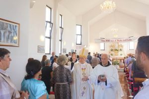 Biskup Škvorčević blagoslovio novu crkvu sv. Antuna u Smrtiću